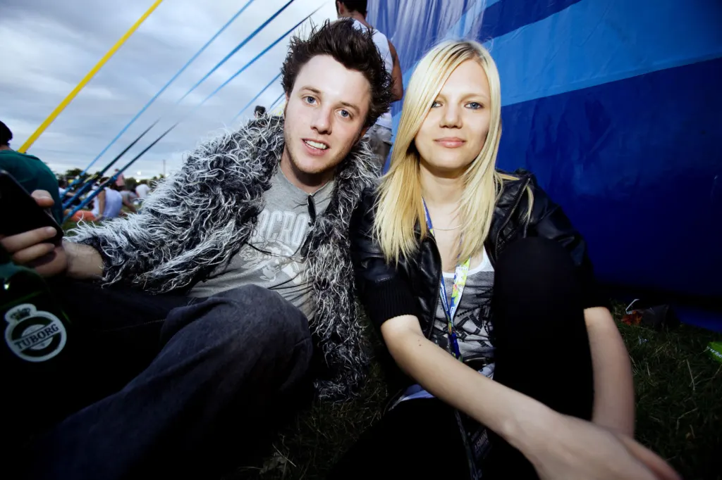 Festivalgoers and atmosphere at Global Gathering 2009